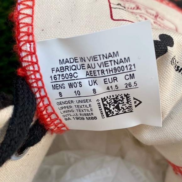 Kith x Disney x Converse Chuck 70 High Top "Mickey Mouse Fur" Black Red Sherpa - Picture 6 of 11